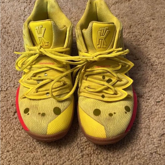Super cool limited edition. Sponge Bob Nike Kyrie 5. - Picture 6 of 7